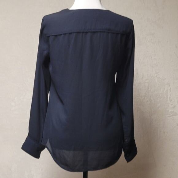 Banana Republic Navy Blue Long Sleeve V-Neck Career Blouse Minimalist - XS - Picture 3 of 6